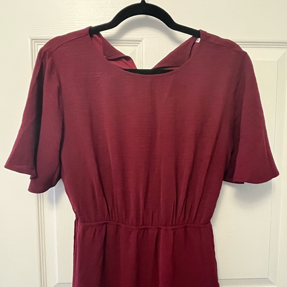 ✨ The Dell Woven Wrap Dress in Burgundy - Picture 7 of 8
